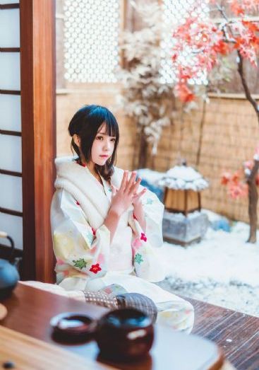 动漫裙子里面的野怪