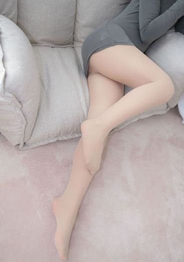 年轻大胸女教师3